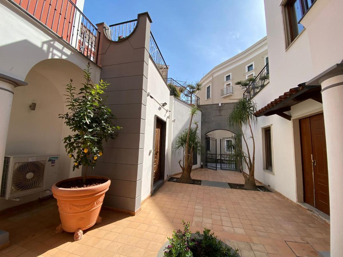 Zara Palace - Ariosto Scafati Kültér fotó